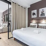 Appartement Design en Duplex 2BR à Oberkampf