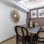 Appartement Design en Duplex 2BR à Oberkampf